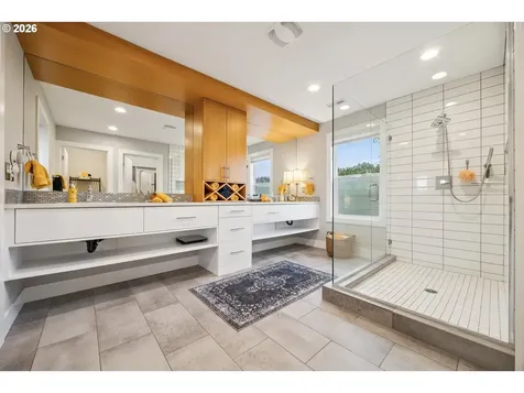 16 NE 55th Avenue Portland OR 97213