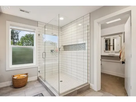 16 NE 55th Avenue Portland OR 97213
