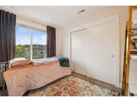 16 NE 55th Avenue Portland OR 97213