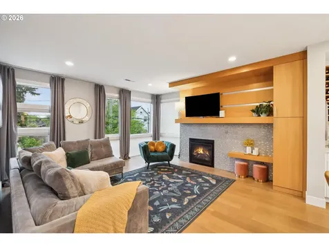 16 NE 55th Avenue Portland OR 97213
