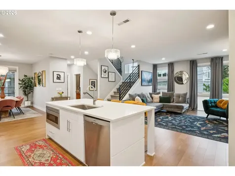16 NE 55th Avenue Portland OR 97213