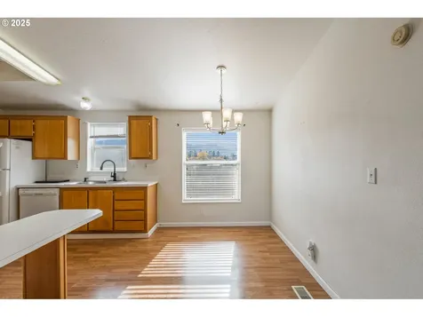 308 NW Civil Bend Avenue Winston OR 97496