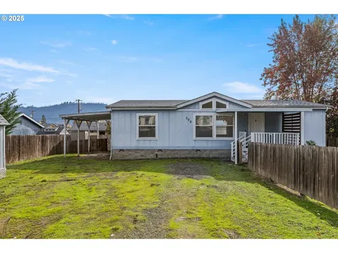 308 NW Civil Bend Avenue Winston OR 97496