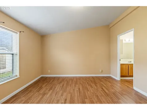 308 NW Civil Bend Avenue Winston OR 97496