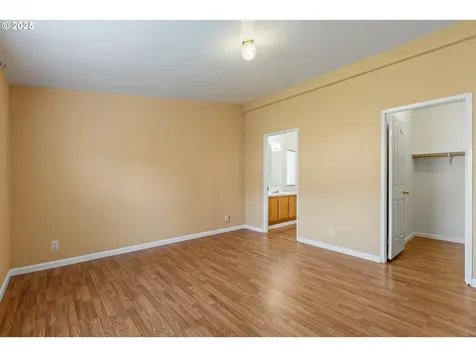 308 NW Civil Bend Avenue Winston OR 97496