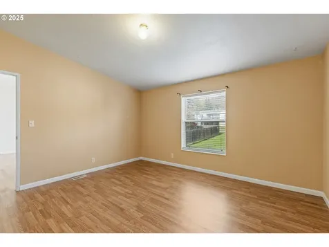 308 NW Civil Bend Avenue Winston OR 97496