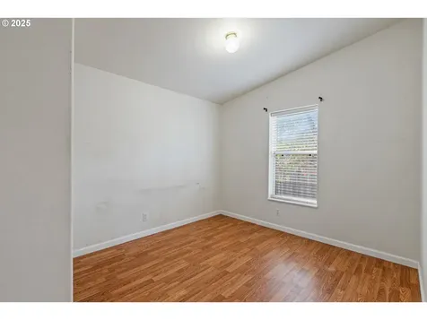 308 NW Civil Bend Avenue Winston OR 97496