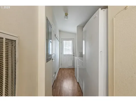 308 NW Civil Bend Avenue Winston OR 97496