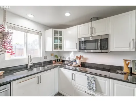 213 NW Lalack Court Dallas OR 97338