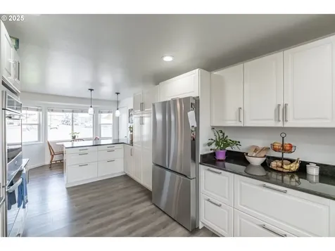 213 NW Lalack Court Dallas OR 97338