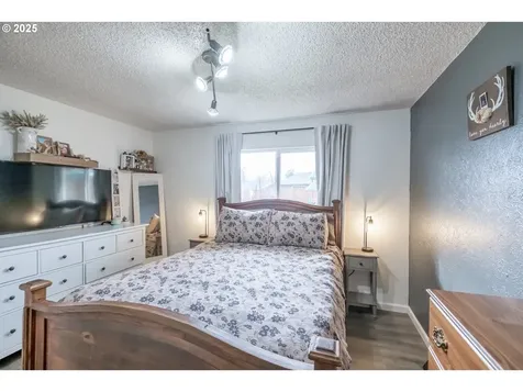 213 NW Lalack Court Dallas OR 97338