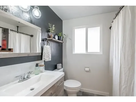 213 NW Lalack Court Dallas OR 97338