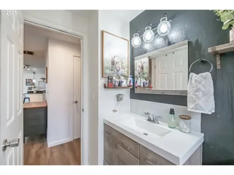 213 NW Lalack Court Dallas OR 97338