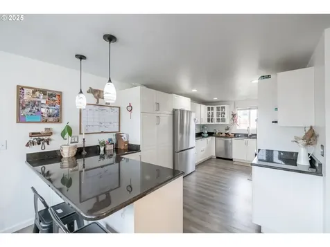 213 NW Lalack Court Dallas OR 97338