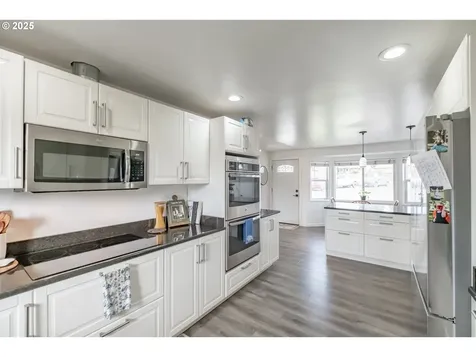 213 NW Lalack Court Dallas OR 97338