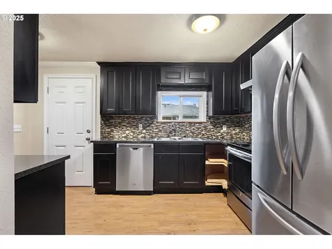 5253 SE Knapp Street Portland OR 97206