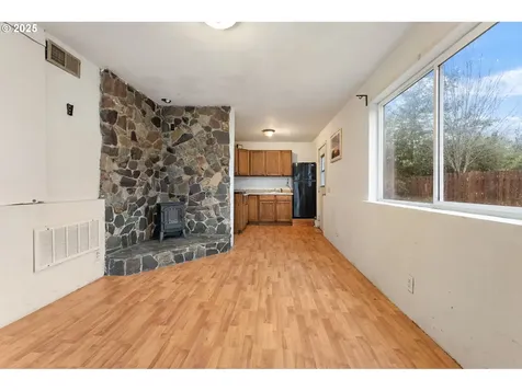 5253 SE Knapp Street Portland OR 97206