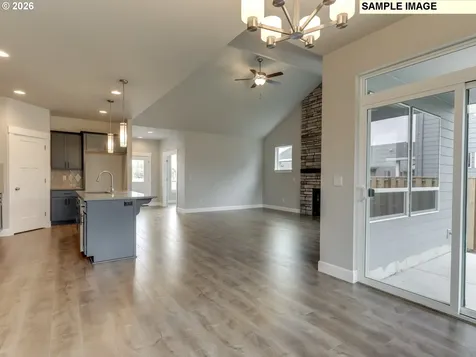 2015 E Otter Loop La Center WA 98629