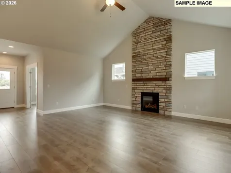 2015 E Otter Loop La Center WA 98629