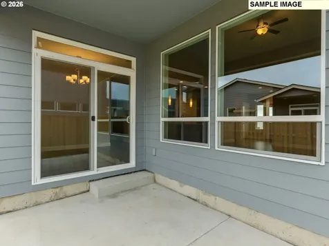 2015 E Otter Loop La Center WA 98629