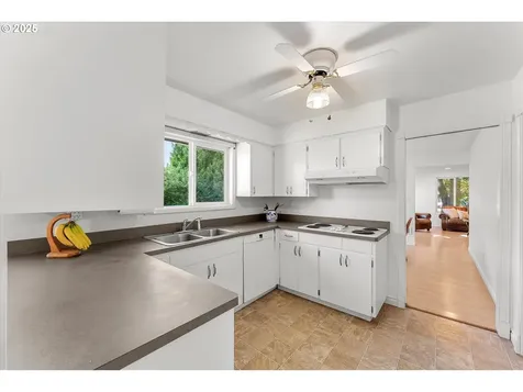 7505 SW Crestview Street Portland OR 97223