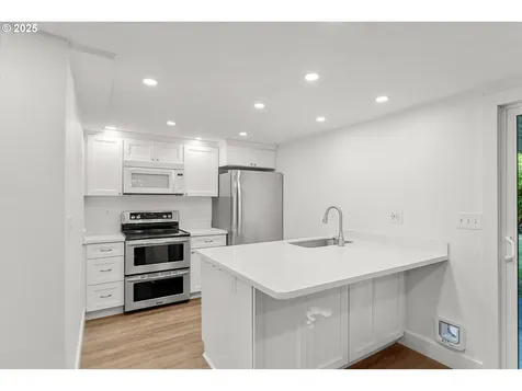 7505 SW Crestview Street Portland OR 97223