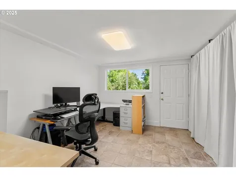 7505 SW Crestview Street Portland OR 97223