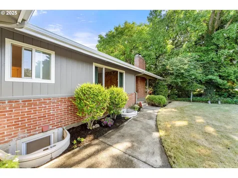7505 SW Crestview Street Portland OR 97223