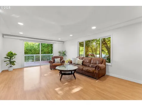 7505 SW Crestview Street Portland OR 97223