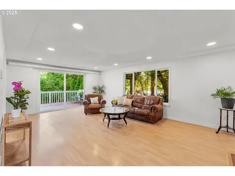 7505 SW Crestview Street Portland OR 97223
