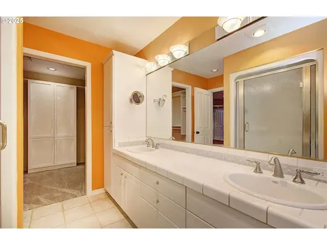 1527 SE 104th Court Vancouver WA 98664
