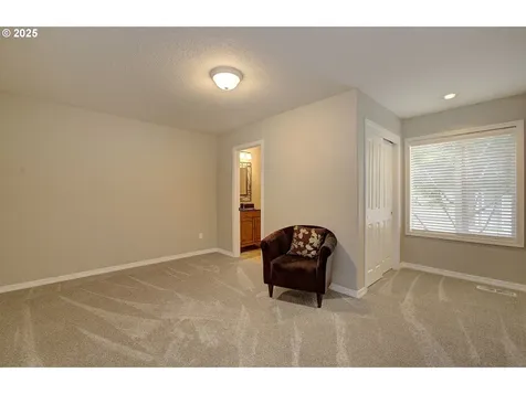 1527 SE 104th Court Vancouver WA 98664