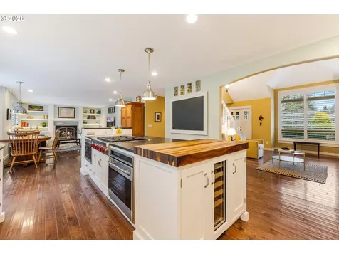 1905 Arena Court West Linn OR 97068