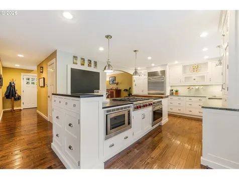 1905 Arena Court West Linn OR 97068