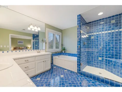 1905 Arena Court West Linn OR 97068