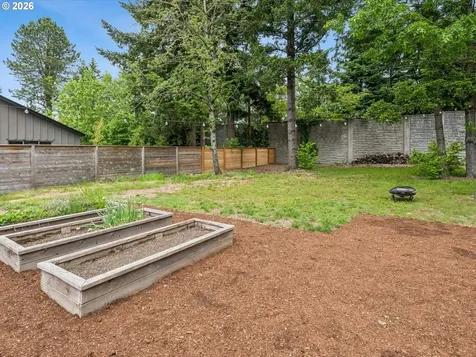 11865 SW Belvidere Place Portland OR 97225
