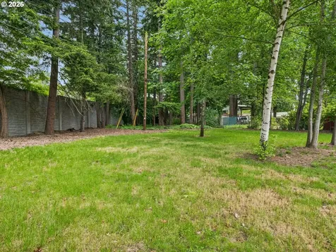 11865 SW Belvidere Place Portland OR 97225
