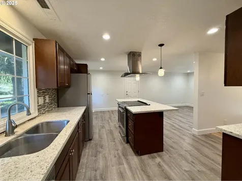 18411 Longfellow Avenue Lake Oswego OR 97035