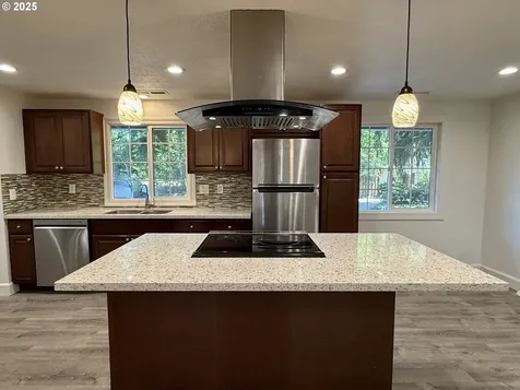 18411 Longfellow Avenue Lake Oswego OR 97035