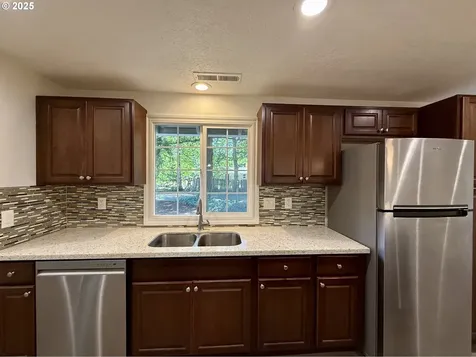 18411 Longfellow Avenue Lake Oswego OR 97035