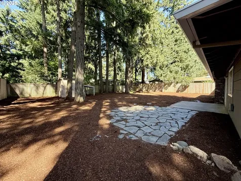 18411 Longfellow Avenue Lake Oswego OR 97035