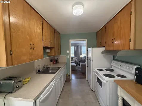 1606 W 10th Street The Dalles OR 97058