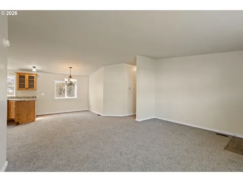 147 Dark Horse Street Roseburg OR 97471