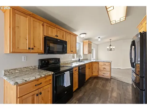 147 Dark Horse Street Roseburg OR 97471