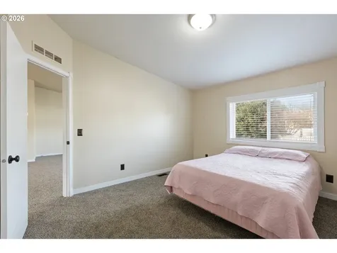 147 Dark Horse Street Roseburg OR 97471