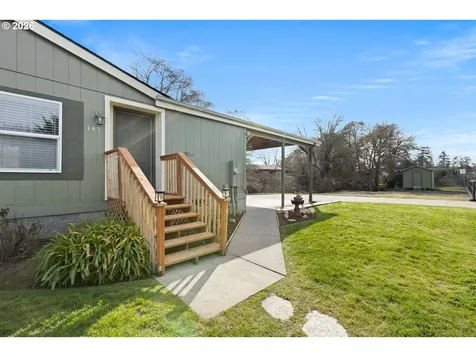147 Dark Horse Street Roseburg OR 97471