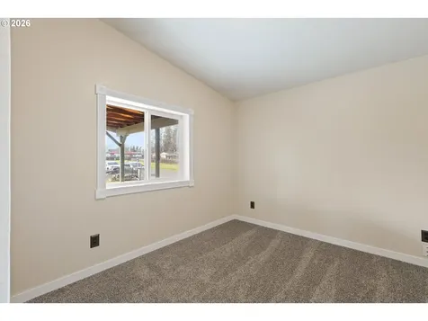 147 Dark Horse Street Roseburg OR 97471