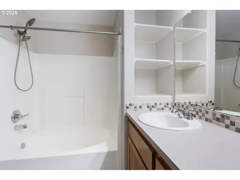 10275 NW Wilshire Lane Portland OR 97229