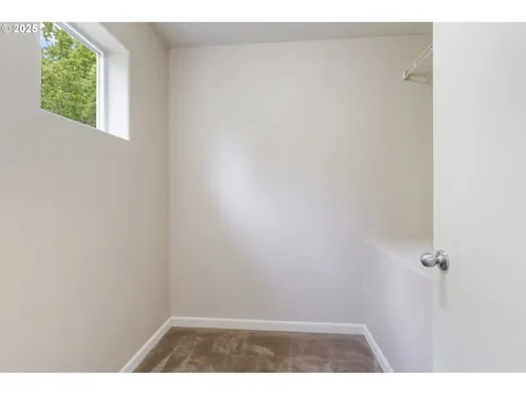 10275 NW Wilshire Lane Portland OR 97229