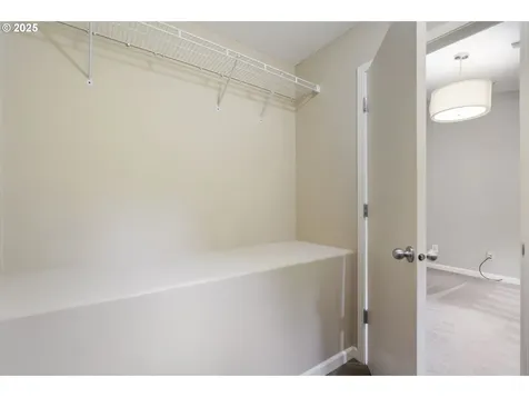 10275 NW Wilshire Lane Portland OR 97229